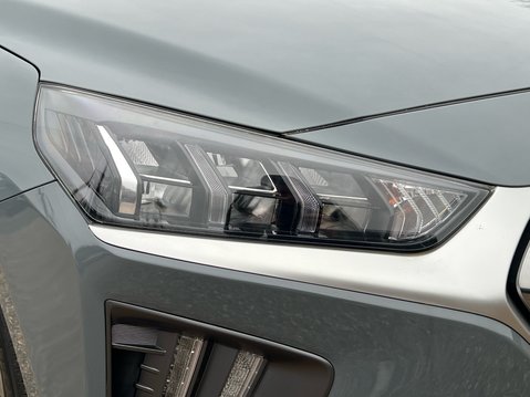 Hyundai IONIQ PREMIUM MHEV 17