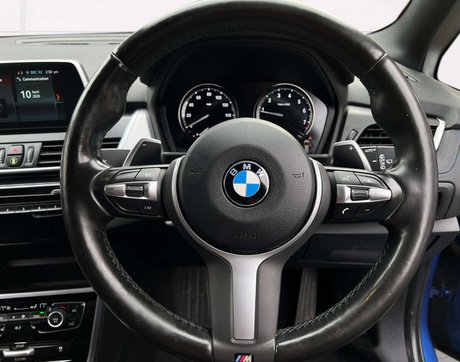BMW 2 Series 2.0 220i M Sport Auto 5dr 11