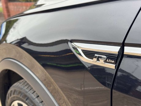 Volkswagen Tiguan 2.0 Tiguan R-Line TDI BlueMotion Technology 4Motion Semi-Auto 4WD 5dr 20