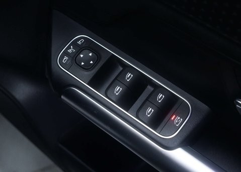 Mercedes-Benz EQA 250+ AMG LINE EXECUTIVE 45