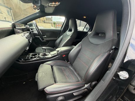 Mercedes-Benz A Class A 180 AMG LINE EXECUTIVE 12