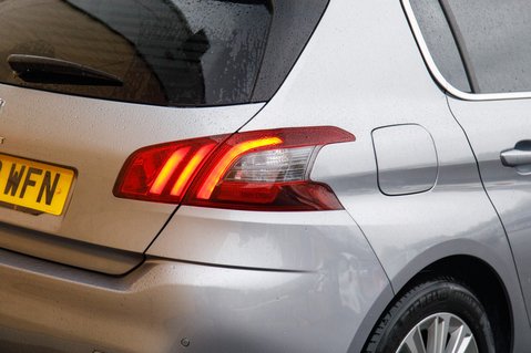 Peugeot 308 PURETECH S/S ALLURE DIGITAL 9