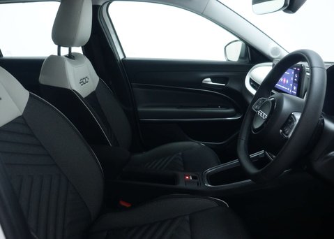 Fiat 600 1.2 600 La Prima HEV Auto 5dr 36