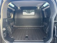 Land Rover Defender 90 D250 Hard Top SE MHEV 11