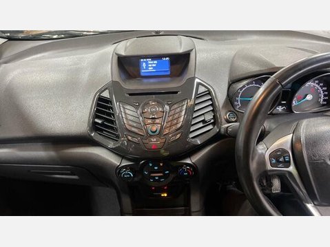 Ford Ecosport 1.0T EcoBoost Titanium 2WD Euro 5 (s/s) 5dr 7