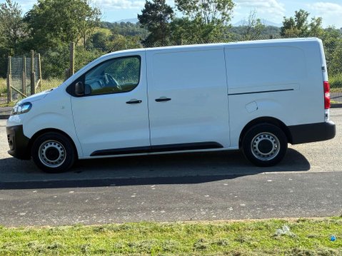 Vauxhall Vivaro 1.5 Vivaro F2900 Dynamic S/S 4