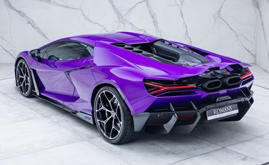Lamborghini Revuelto 12
