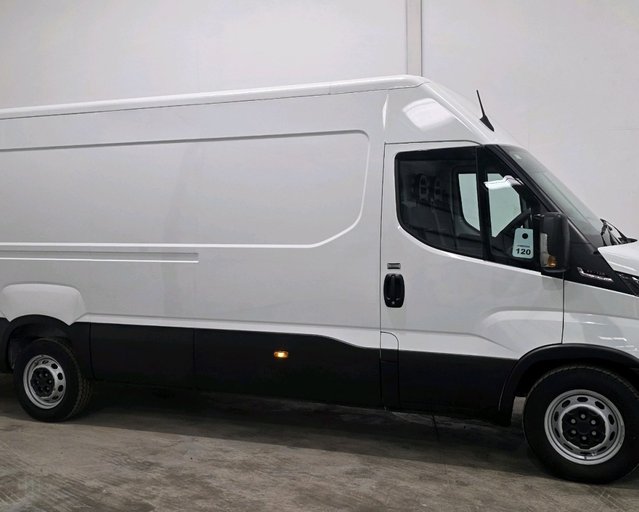 Iveco Daily IVECO DAILY 35S14 2.3 HIGH ROOF BUISNESS VAN 4100 HI-MATIC