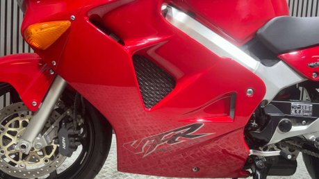 Honda VFR 2001 ONLY 13K FUEL INJECTED NON VTEC 1 OWNER NEW MOT 800CC 28
