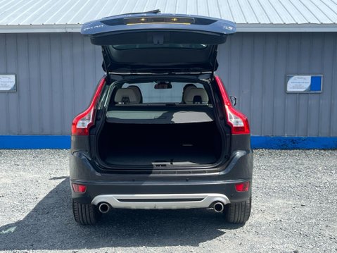 Volvo XC60 2.4 D5 R-Design Nav Geartronic AWD Euro 5 5dr 9