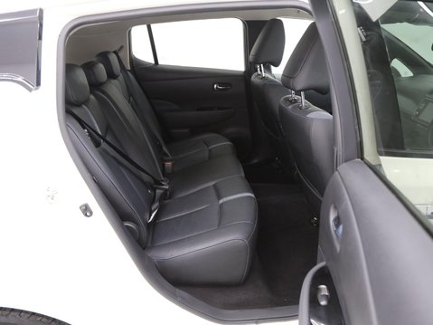 Nissan LEAF 40kWh Tekna Auto 5dr 23