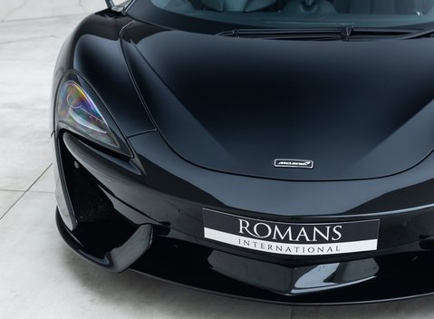 McLaren 570 GT MSO Black Collection 34