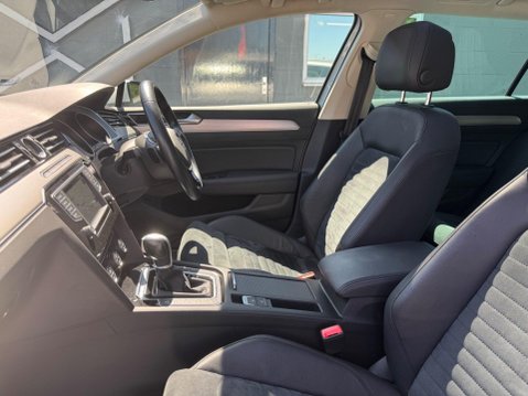 Volkswagen Passat GT TDI BLUEMOTION TECHNOLOGY DSG 43