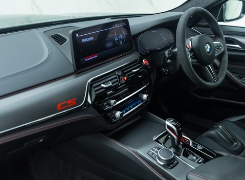 BMW M5 CS 21