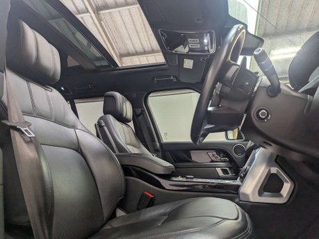Land Rover Range Rover 3.0 Range Rover Vogue D MHEV Auto 4WD 5dr 31