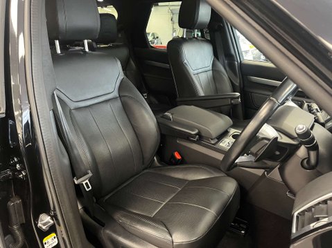 Land Rover Discovery 3.0 Discovery Landmark SD6 Auto 4WD 5dr 25