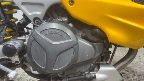 Honda VTR FIRESTORM 1997 ONLY 13K RUNS GREAT VERY CLEAN NEW MOT 1000CC VTWIN 27