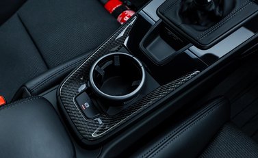 Porsche 911 GT3 TOURING (992) 21