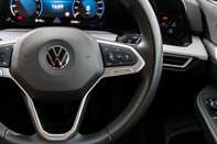 Volkswagen Golf LIFE TSI 19