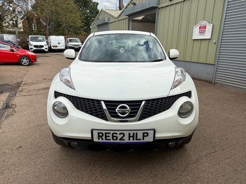 Nissan Juke 1.6 Acenta Euro 5 (s/s) 5dr 3