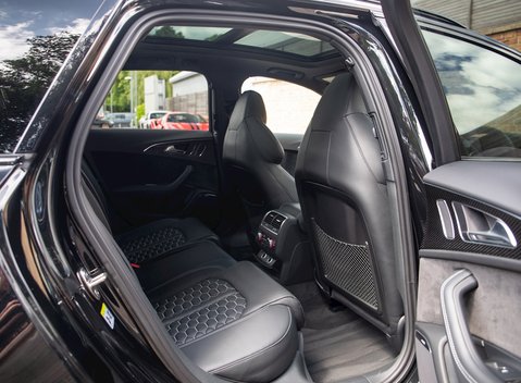 Audi RS6 Avant Performance 14