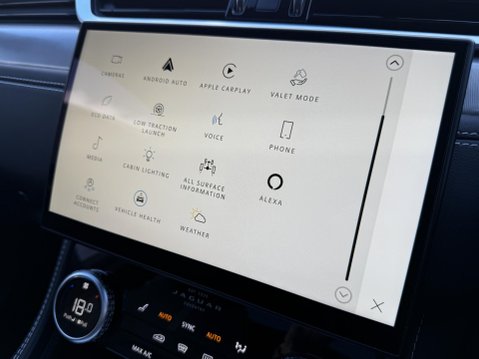 Jaguar F-Pace 2.0 D200 MHEV R-Dynamic SE Black SUV 5dr Diesel Auto AWD Euro 6 (s/s) (204 46
