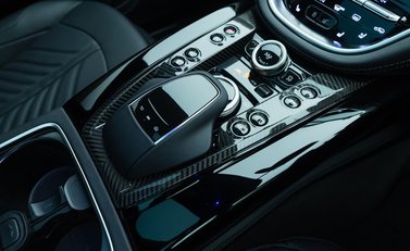 Aston Martin DBX 707 24