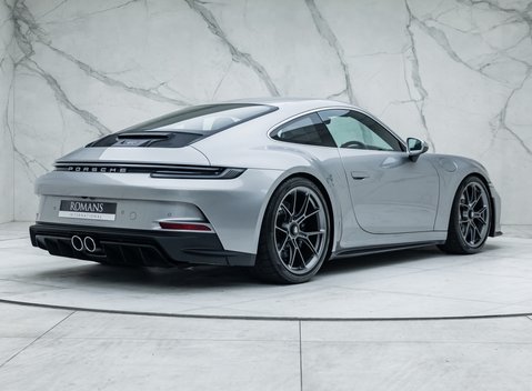 Porsche 911 GT3 Touring (992) 3
