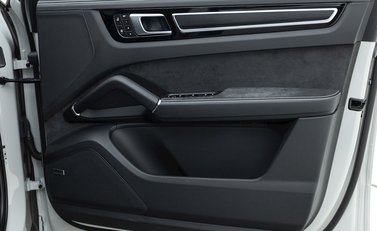 Porsche Cayenne GTS Coupé 23