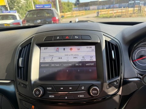 Vauxhall Insignia 2.0 CDTi SRi Nav Auto Euro 6 5dr 26
