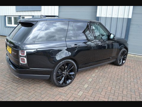 Land Rover Range Rover 5.0 P565 V8 SV Autobiography Dynamic Black Auto 4WD Euro 6 (s/s) 5dr 20