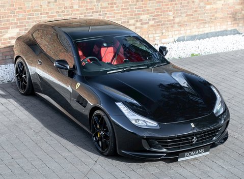 Ferrari GTC4 Lusso 8