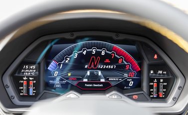 Lamborghini Aventador S LP740-4 Roadster 18