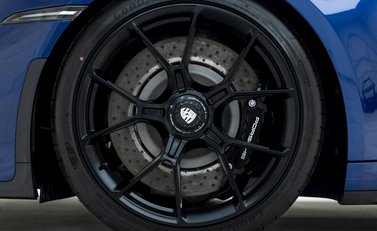 Porsche 911 (992) GT3 Touring 8