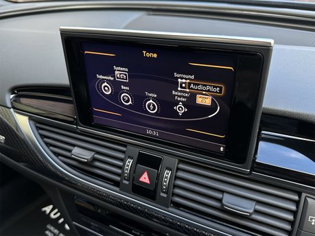 Audi A6 RS6 PLUS AVANT TFSI QUATTRO 77