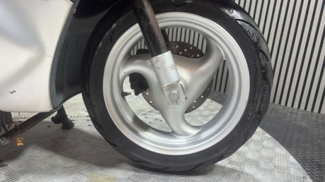 BMW C1 2002 ONLY 8K 1 OWNER GREAT LOOKING SCOOTER 125CC WITH A ROOF!! 29