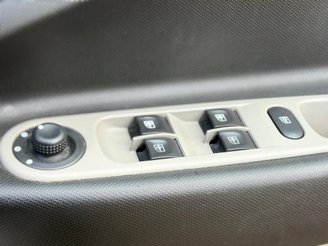 Renault Zoe 22kWh Dynamique Nav Auto 5dr (Battery Lease) 18