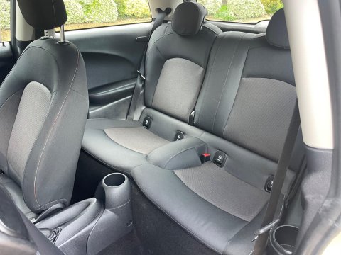 Mini Hatch 1.5 Cooper Hatchback 3dr Petrol Auto Euro 6 (s/s) (136 ps) 34