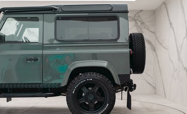 Land Rover Defender 90 XS Twisted T60 29