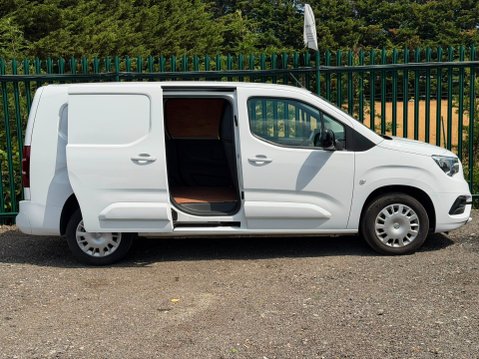 Vauxhall Combo L2H1 2300 PRO S/S 9
