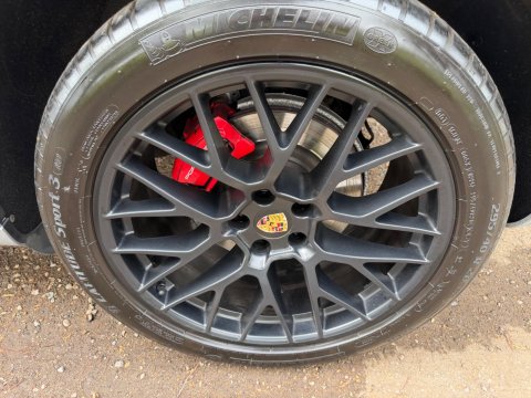 Porsche Macan GTS PDK 51