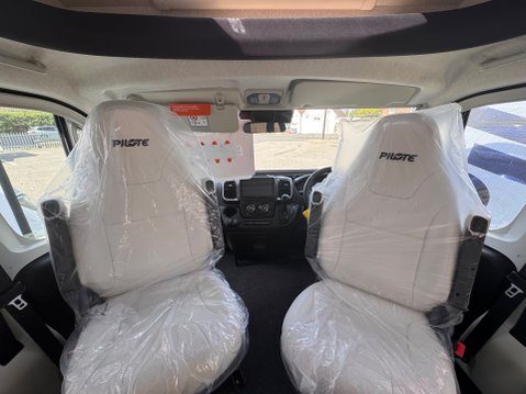 Pilote P740FGJ Evidence 2025 MODEL 47