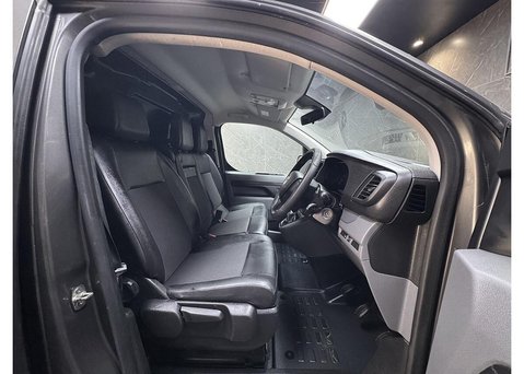 Vauxhall Vivaro 1.5 Turbo D 2900 Sportive Panel Van 5dr Diesel Manual L2 H1 Euro 6 (s/s) (1 27