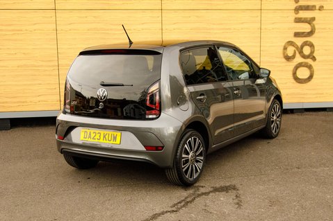 Volkswagen Up BLACK EDITION 2