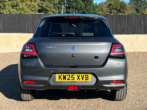 Suzuki Swift ULTRA 8