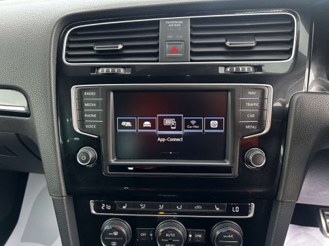 Volkswagen Golf 2.0 Golf GTD TDI Semi-Auto 5dr 32