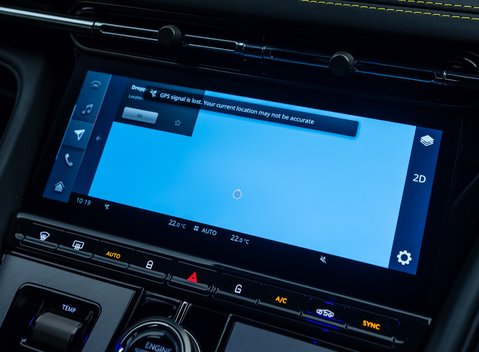 Aston Martin DB12 V8 20