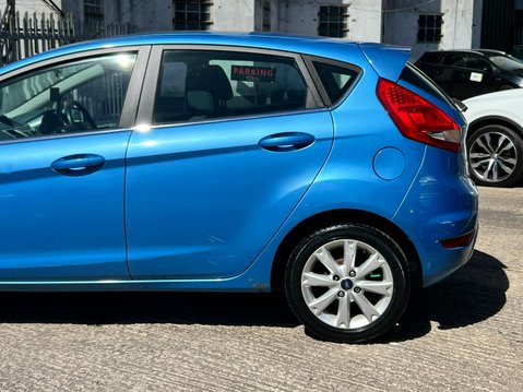 Ford Fiesta ZETEC 12