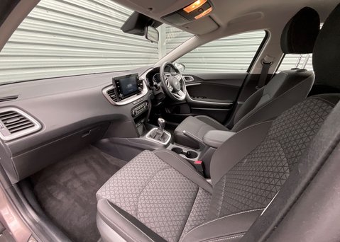 Kia Xceed 1.0 T-GDI 2 ISG 11