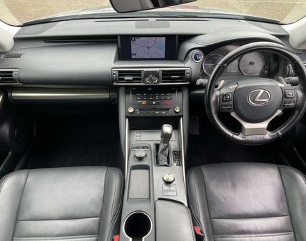 Lexus Is 2.5 IS 300h Advance CVT 4dr 2